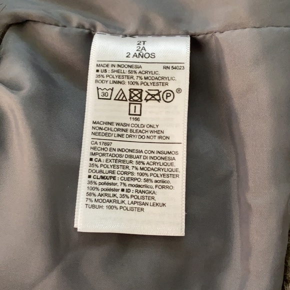 Old Navy Faux Fur Vest - Picture 6 of 6